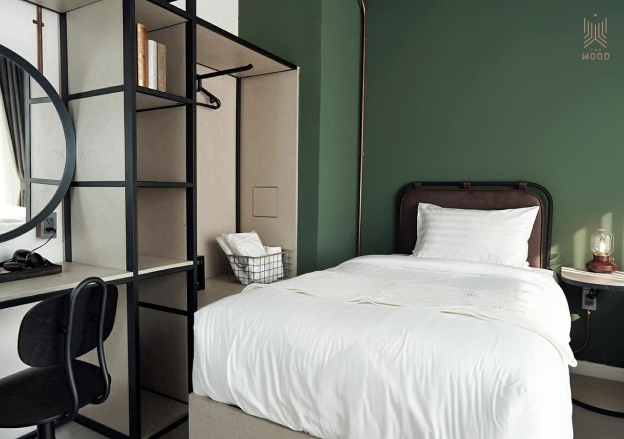 The Wood Hotell Surin Eksteriør bilde