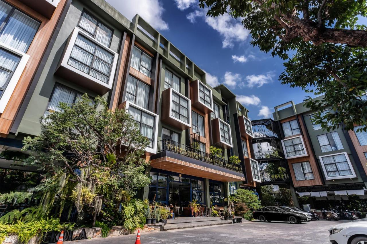 The Wood Hotell Surin Eksteriør bilde
