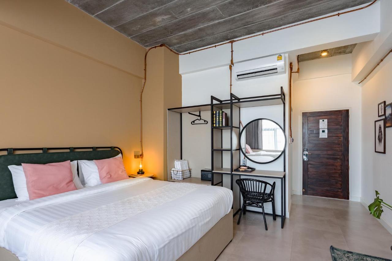 The Wood Hotell Surin Eksteriør bilde