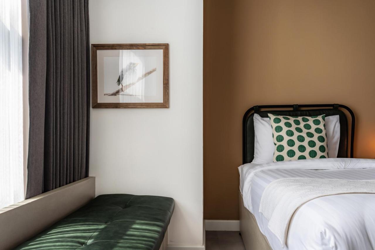 The Wood Hotell Surin Eksteriør bilde