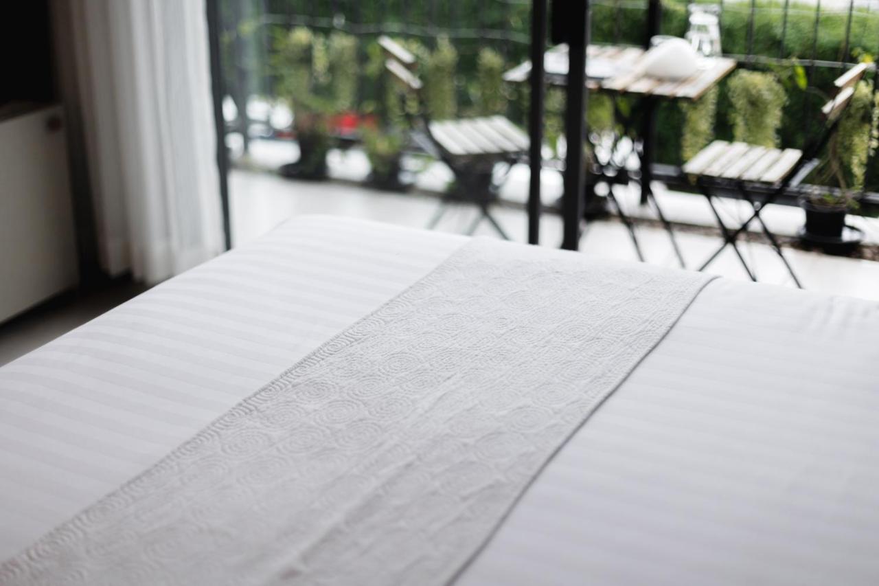 The Wood Hotell Surin Eksteriør bilde